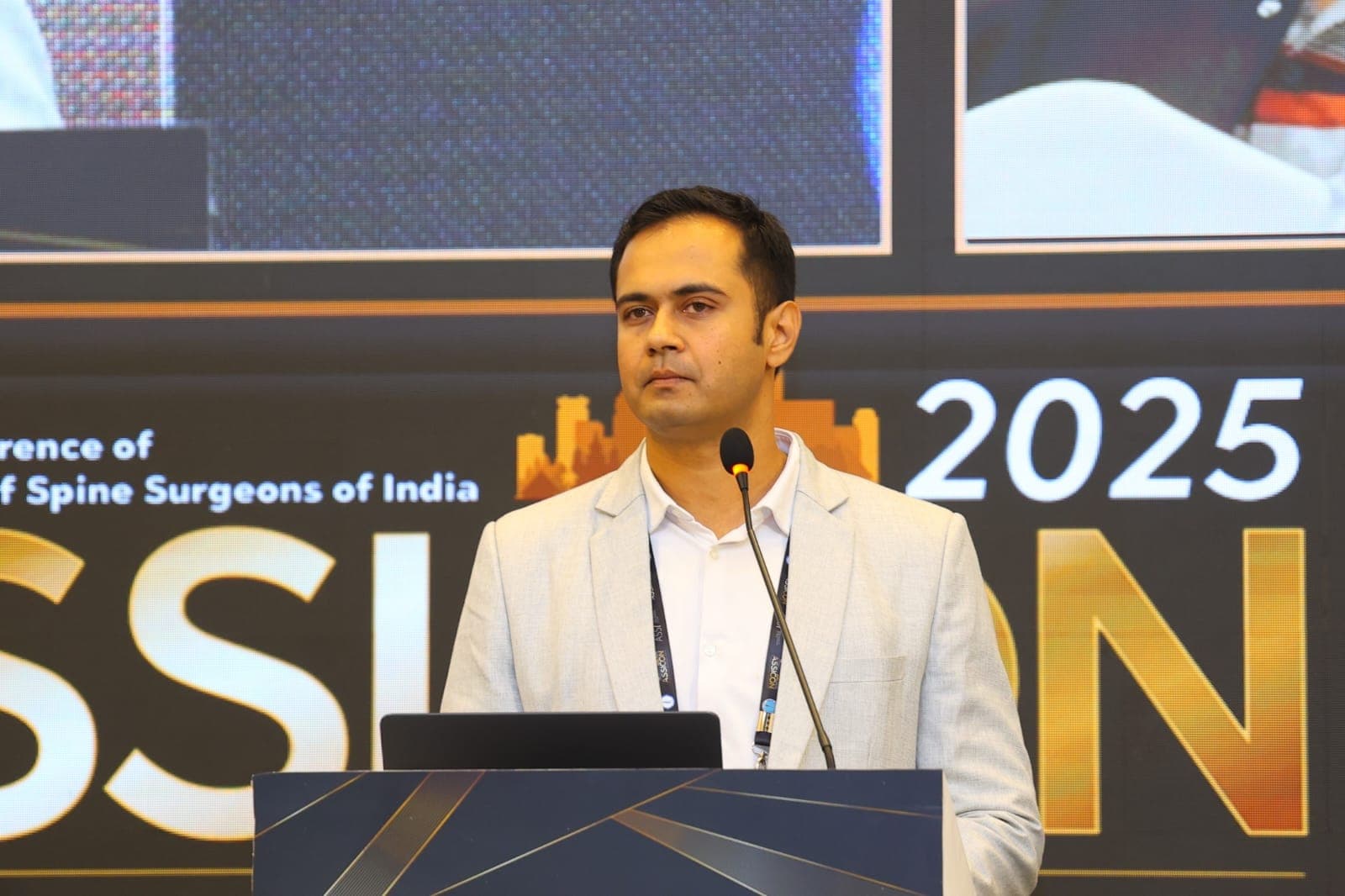 Dr. Sagar Sharma demonstrating a technique to fellow surgeons at ASSICON 2026